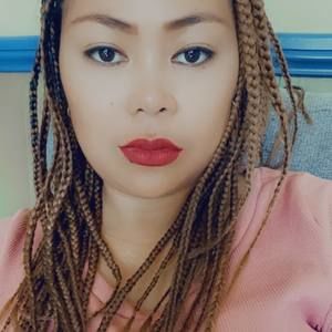 Meet your Posher, Lara